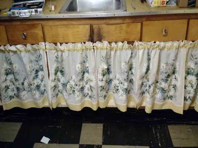 Downstairs kitchen curtains